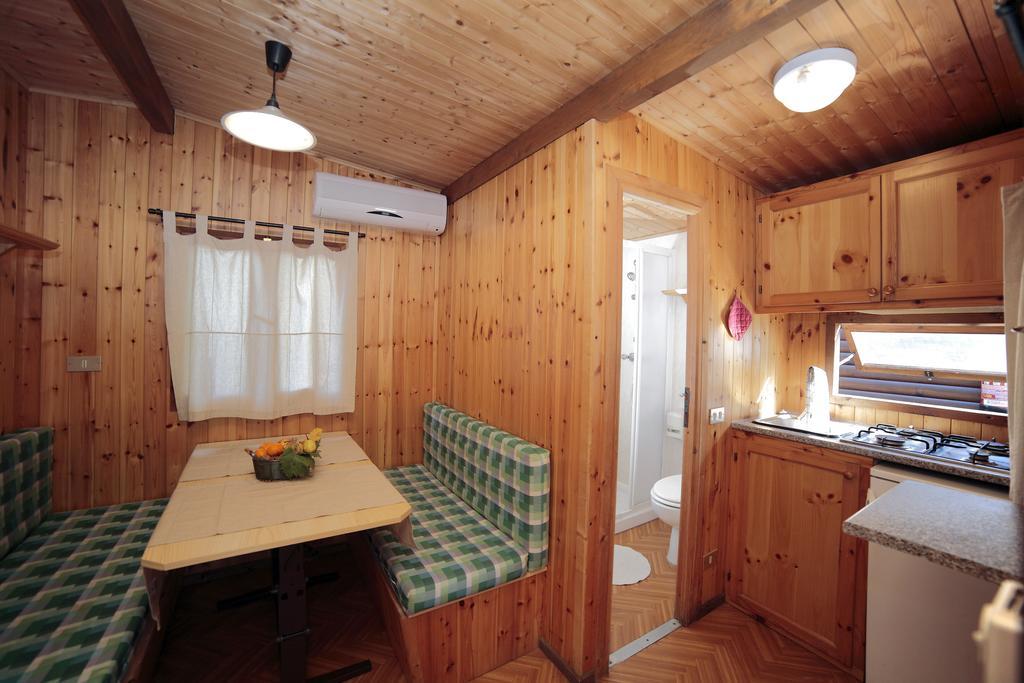 Il Frantoio Camping San Bartolomeo Al Mare Room photo