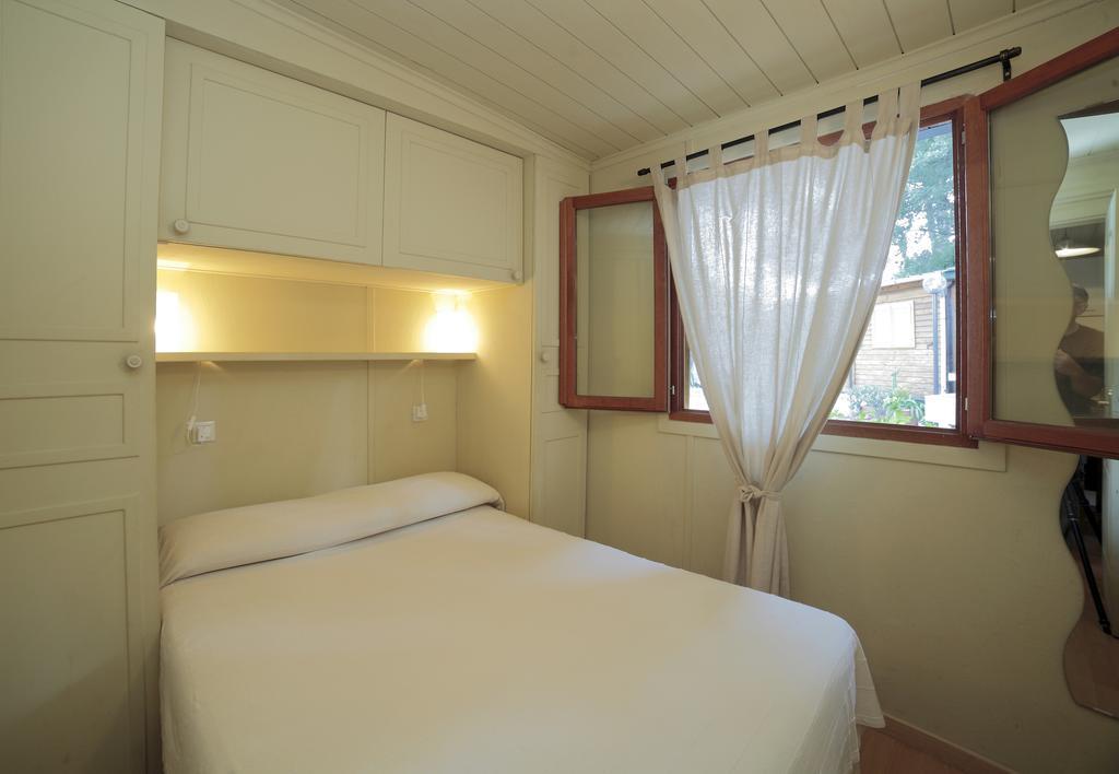 Il Frantoio Camping San Bartolomeo Al Mare Room photo