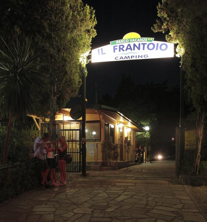 Il Frantoio Camping San Bartolomeo Al Mare Exterior photo